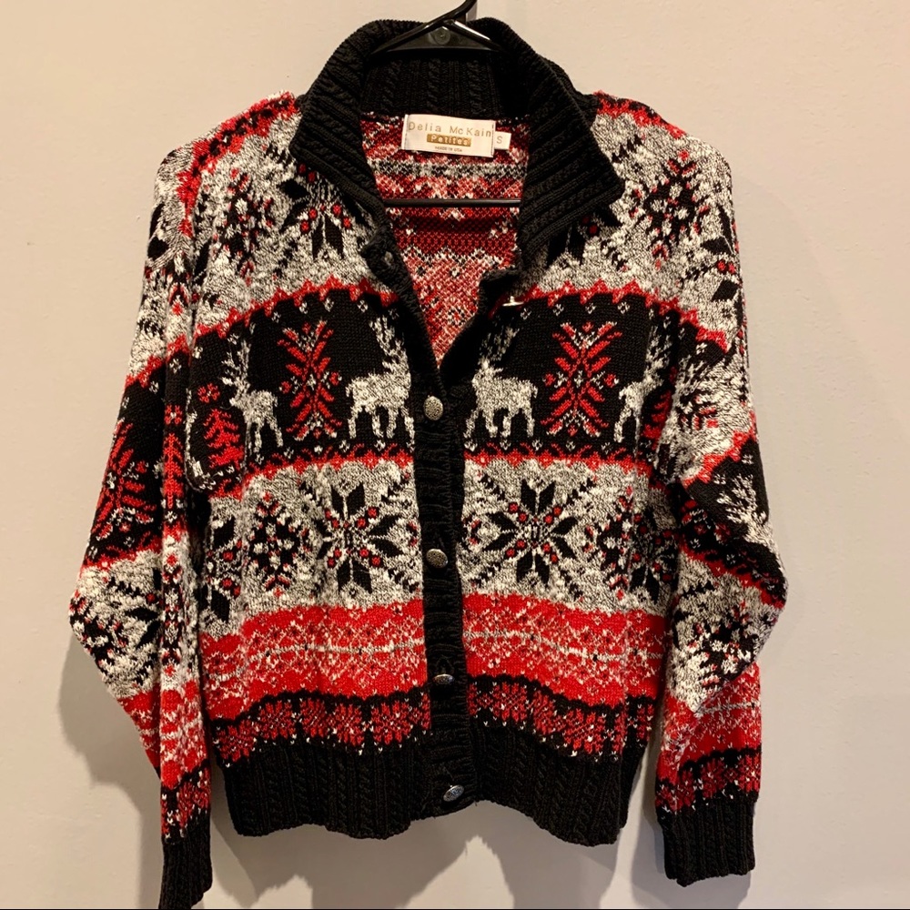 Delia McKain brand woman’s sweater, EUC, size SP